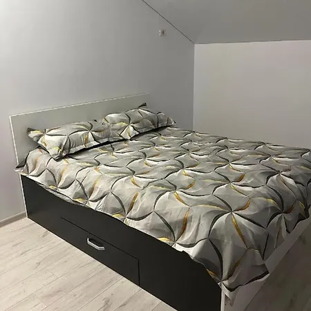 Mike's Apartment